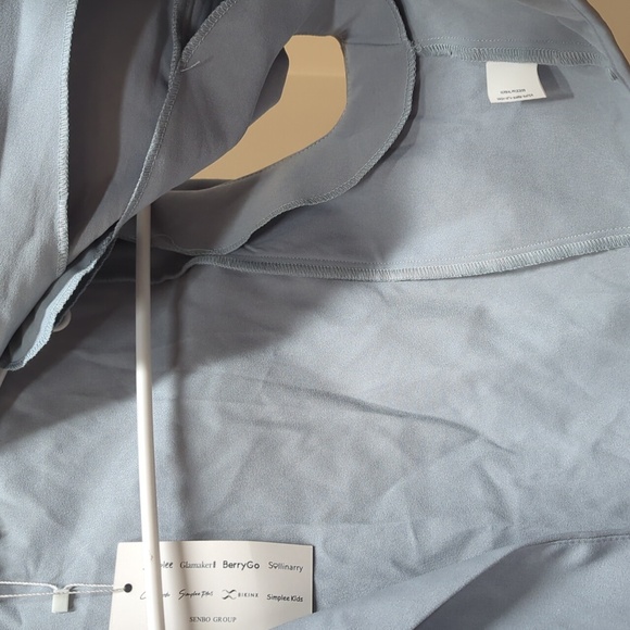 Cropped Vest with Tie - Picture 3 of 5